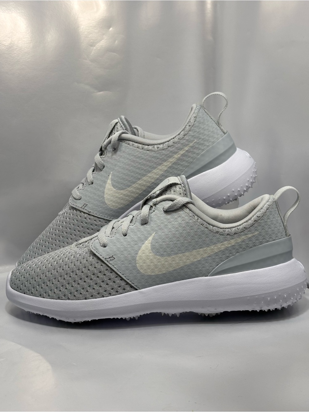 Nike Roshe G Golf Shoes Women's Size 6 Spikeless Pure Platinum Grey CD6066-002